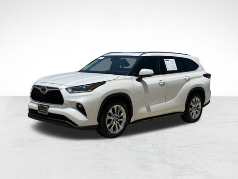 Used 2020 Toyota Highlander Limited FWD image 1