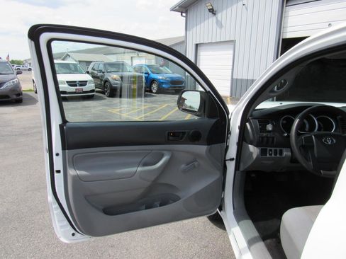 Used 2013 Toyota Tacoma 2WD Regular Cab image 13