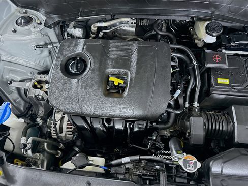 Used 2025 Kia Seltos S image 32