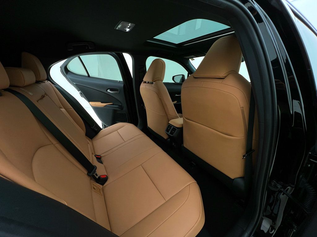 Used 2023 Lexus UX 250h AWD w/ Premium Package image 14