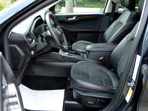 Used 2022 Ford Escape SEL w/ Equipment Group 302A image 13