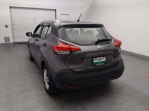 Used 2019 Nissan Kicks S FWD image 6