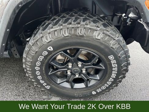 Used 2024 Jeep Gladiator Mojave AWD/4WD image 24