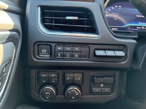 Used 2024 Chevrolet Suburban High Country image 29