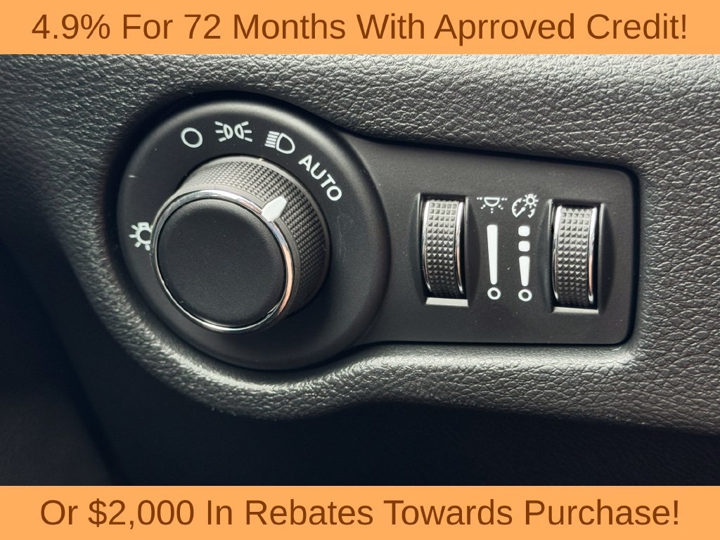 New 2027 Chrysler Pacifica Select FWD image 28