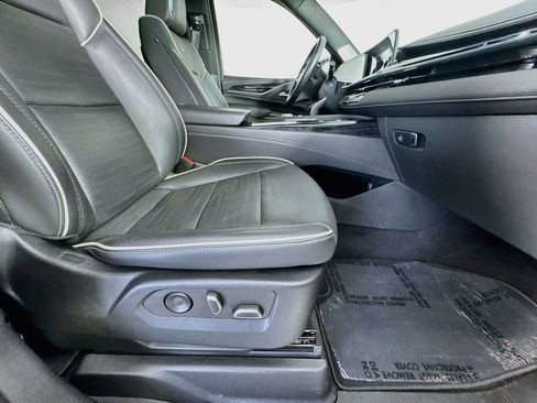 Used 2022 Cadillac Escalade Sport w/ Touring Package AWD/4WD image 38