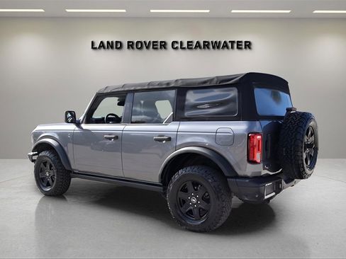 Used 2022 Ford Bronco Black Diamond image 3