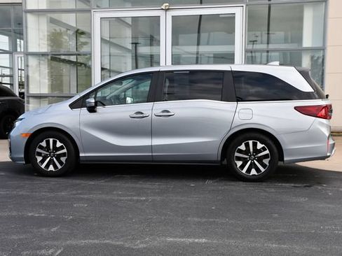 Used 2025 Honda Odyssey EX-L image 10