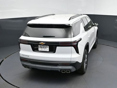 New 2026 Chevrolet Traverse LT w/ Driver Confidence Package FWD image 35