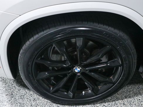Used 2024 BMW X3 sDrive30i w/ Premium Package RWD image 11
