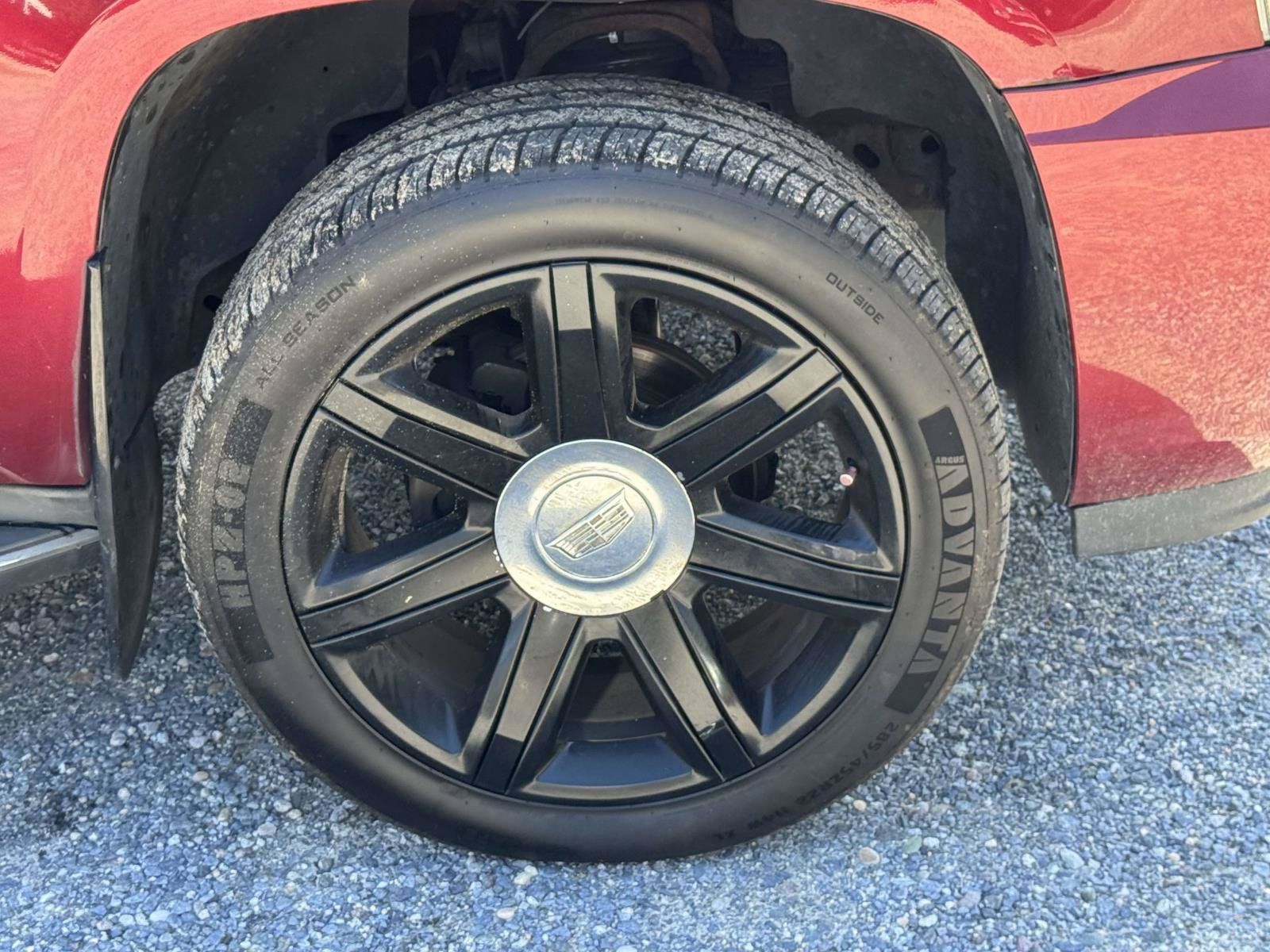 Used 2011 Cadillac Escalade ESV Luxury AWD/4WD image 6