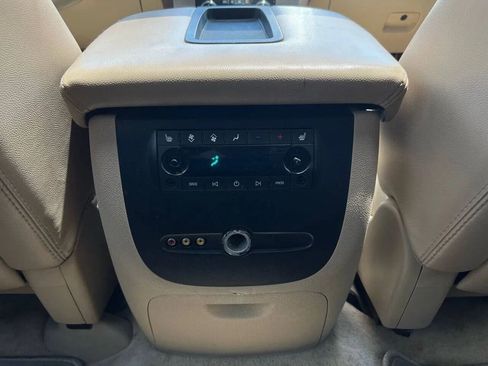 Used 2007 GMC Yukon XL SLT w/ SLT Preferred Equipment Group image 23