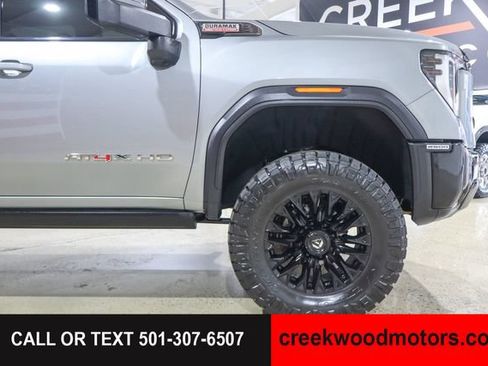 Used 2024 GMC Sierra 2500 AT4X AWD/4WD image 33