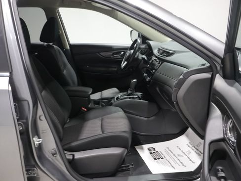 Used 2020 Nissan Rogue SV AWD/4WD image 22