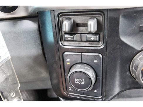 Used 2025 Ford F250 XLT w/ FX4 Off-Road Package image 27