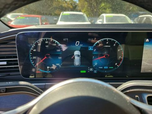 Used 2022 Mercedes-Benz GLE 450 4MATIC w/ Premium Package image 17