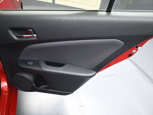 Certified 2019 Toyota Prius XLE AWD/4WD image 30