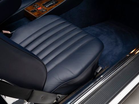 Used 1988 Mercedes-Benz 560 SL image 41