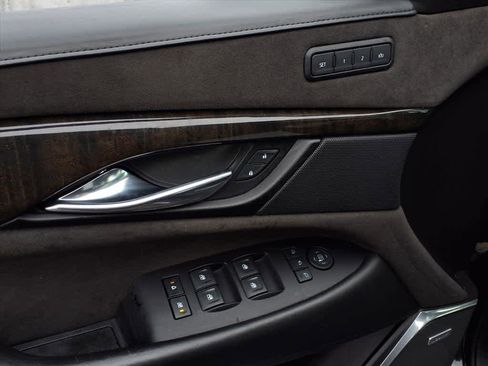 Used 2020 Cadillac Escalade ESV Platinum image 16