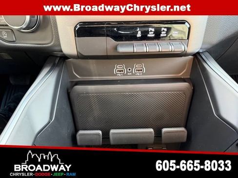 New 2026 RAM 1500 Big Horn AWD/4WD image 18