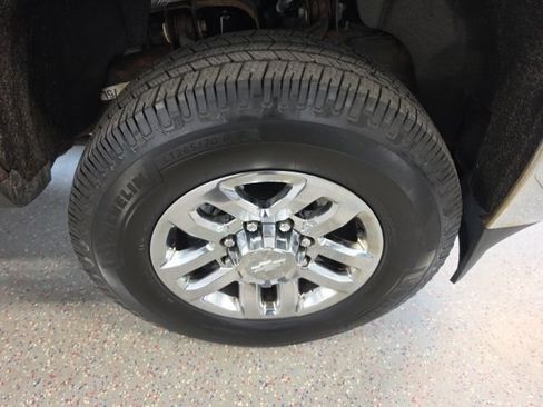 Used 2018 Chevrolet Silverado 2500 LT w/ All Star Edition AWD/4WD image 17