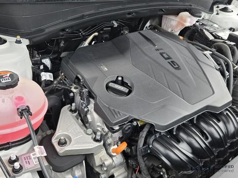 Used 2025 Kia Sportage EX FWD image 18