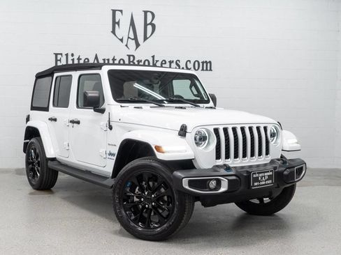 Used 2023 Jeep Wrangler Sahara w/ Cold Weather Group AWD/4WD image 6