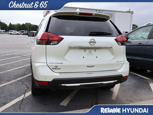Used 2020 Nissan Rogue SL w/ Premium Package AWD/4WD image 17