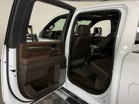 Used 2025 GMC Sierra 2500 Denali w/ Denali Reserve Package AWD/4WD image 36