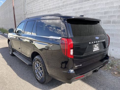 Used 2025 Ford Expedition Active AWD/4WD image 9