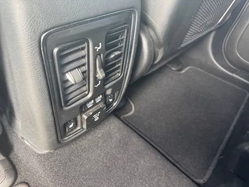 Certified 2019 Jeep Grand Cherokee Overland AWD/4WD image 21