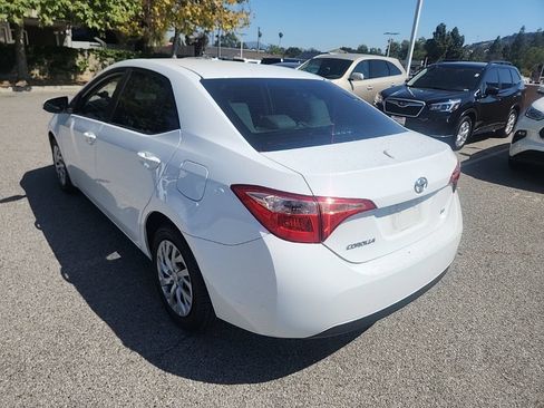 Used 2017 Toyota Corolla LE w/ Carpet Mat Package (TMS) FWD image 3