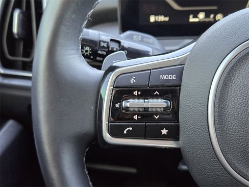 Used 2025 Kia Sorento SX Prestige image 28