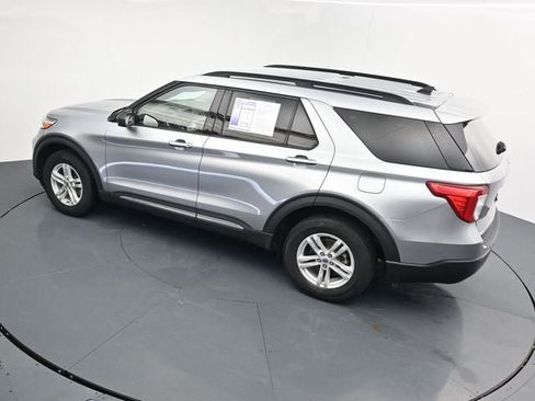 Used 2024 Ford Explorer XLT w/ Equipment Group 202A AWD/4WD image 26