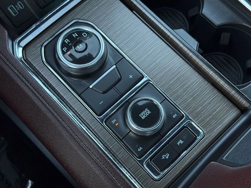 Used 2022 Ford Expedition Limited AWD/4WD image 37