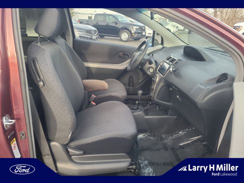 Used 2009 Toyota Yaris 2-Door Hatchback image 19