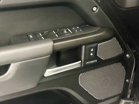 Certified 2024 Land Rover Defender 110 V8 AWD/4WD image 16