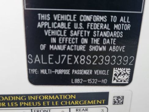 Used 2025 Land Rover Defender 110 S image 33