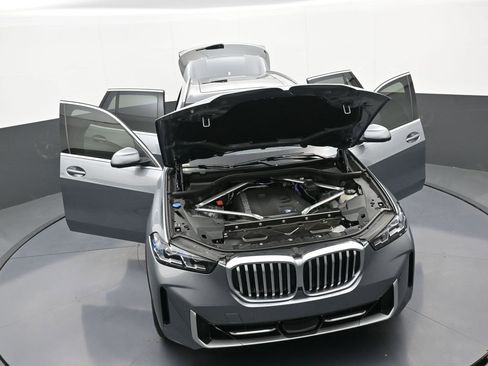 Used 2024 BMW X5 xDrive40i w/ Premium Package image 39