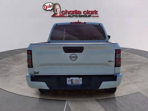 Certified 2024 Nissan Frontier SL RWD image 5
