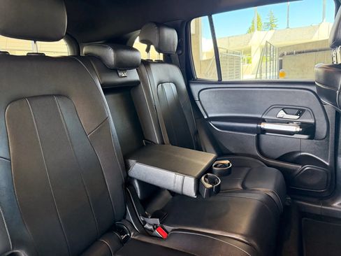 Used 2020 Mercedes-Benz GLB 250 image 24