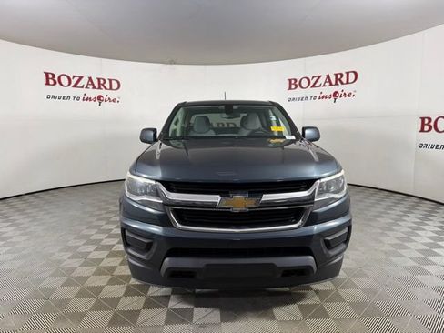 Used 2020 Chevrolet Colorado W/T w/ WT Convenience Package AWD/4WD image 2