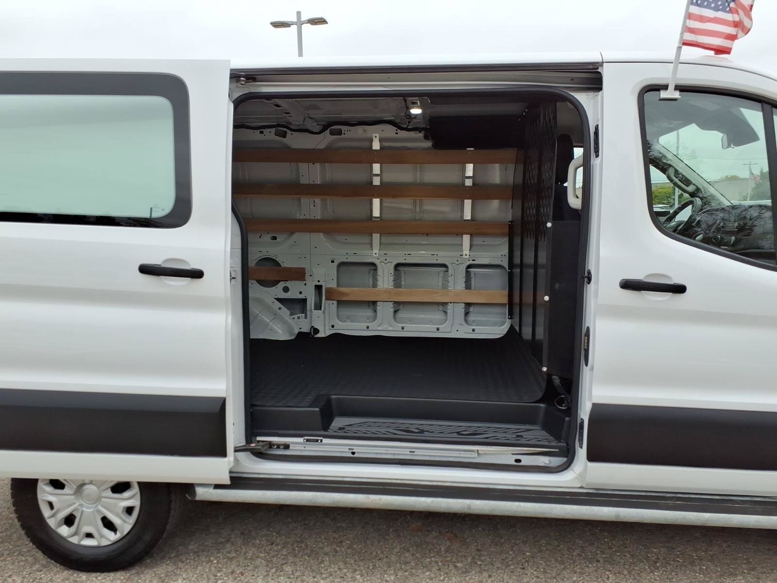 Used 2025 Ford Transit 250 Low Roof w/ Exterior Upgrade Package RWD image 10