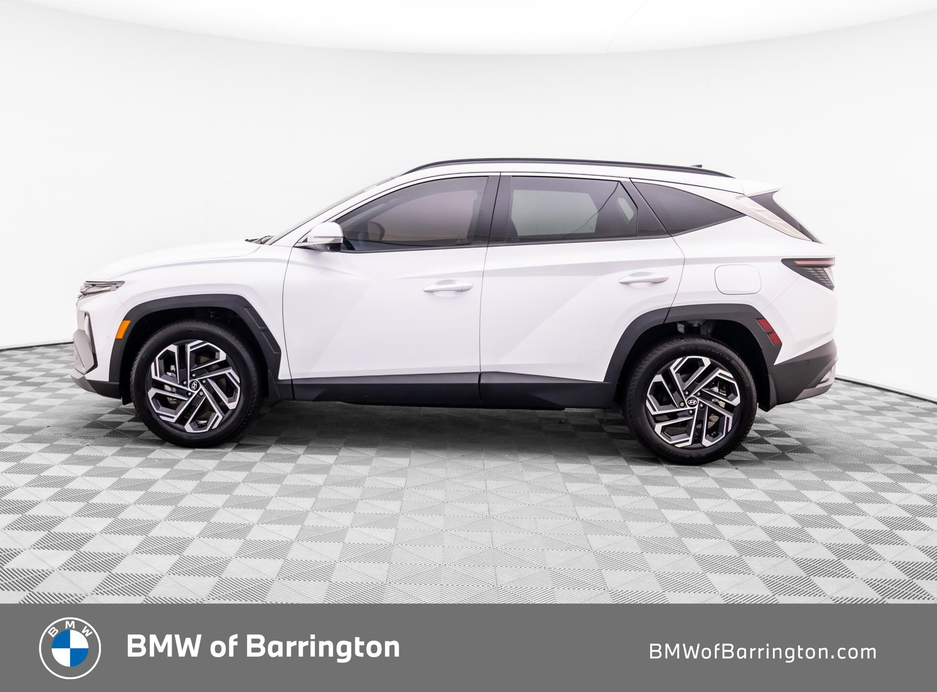 Used 2025 Hyundai Tucson Limited AWD/4WD image 2