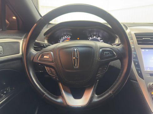 Used 2020 Lincoln MKZ image 15