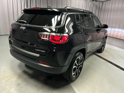 Used 2024 Jeep Compass Limited AWD/4WD image 7