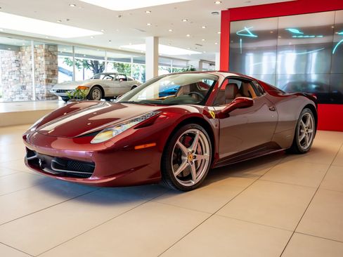 Certified 2013 Ferrari 458 Spider RWD image 28