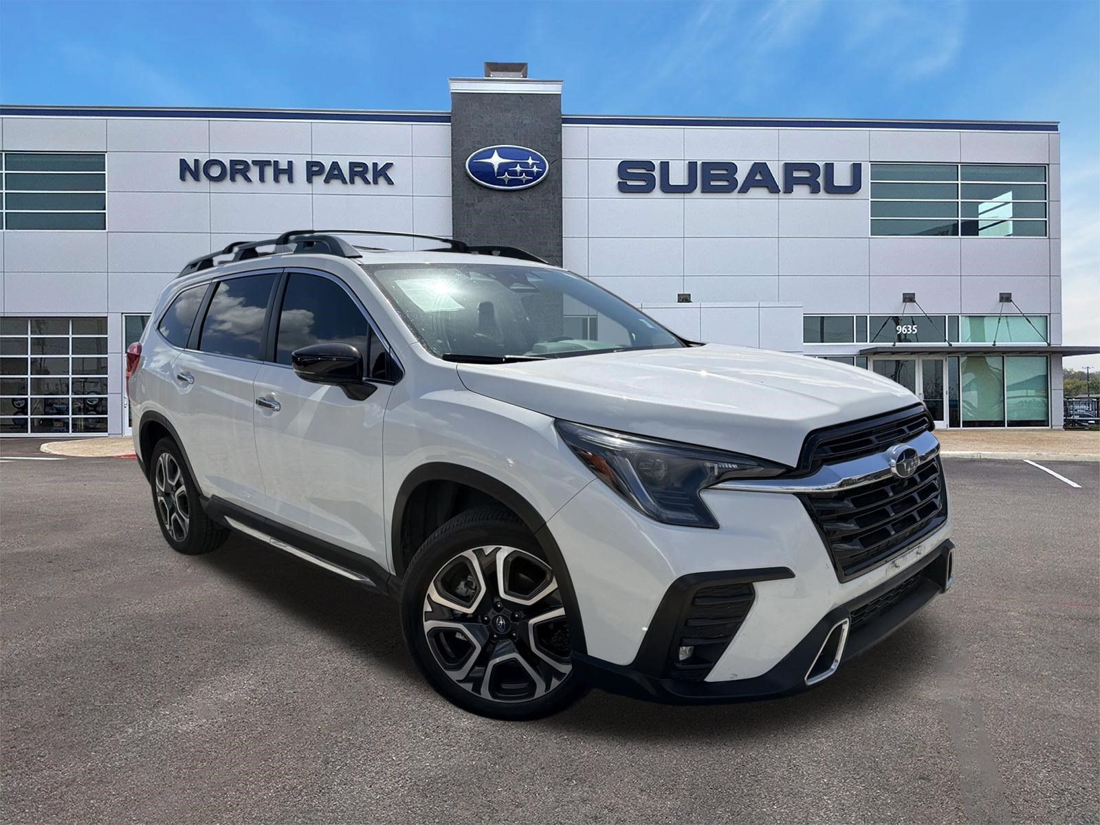 Used 2024 Subaru Ascent Touring AWD/4WD image 1
