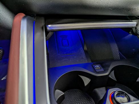 Used 2022 BMW X6 xDrive40i w/ Premium Package image 34