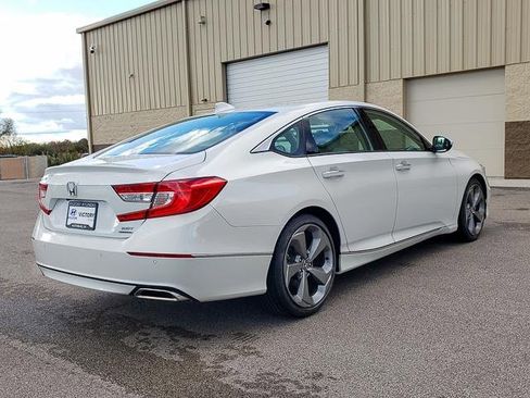 Used 2020 Honda Accord Touring image 5